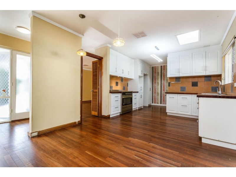 185 Phoenix Road, Spearwood WA 6163