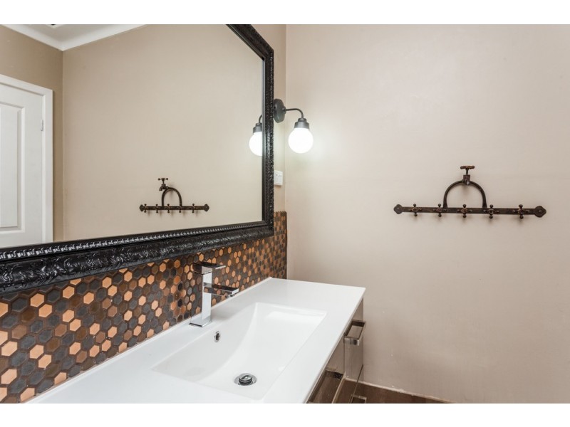 185 Phoenix Road, Spearwood WA 6163