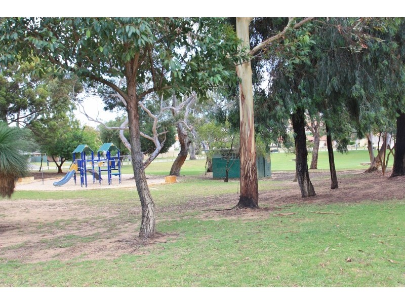 22 Shallow Street, Spearwood WA 6163