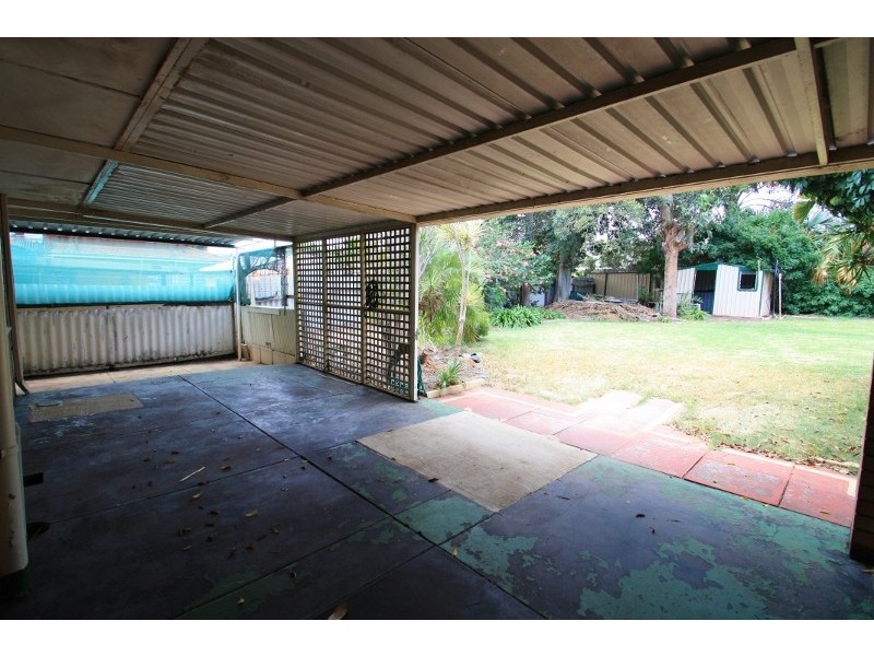 22 Shallow Street, Spearwood WA 6163