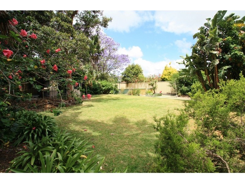 22 Shallow Street, Spearwood WA 6163