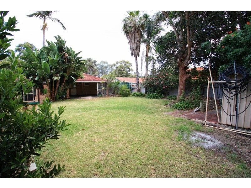 22 Shallow Street, Spearwood WA 6163