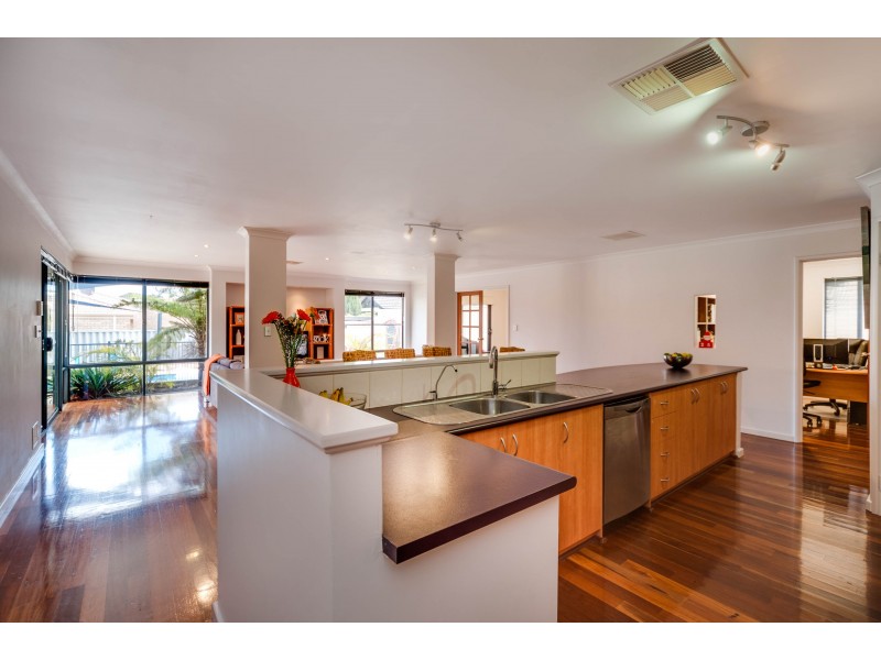 3 Anka Gardens, Munster WA 6166