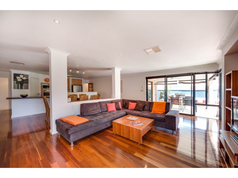 3 Anka Gardens, Munster WA 6166