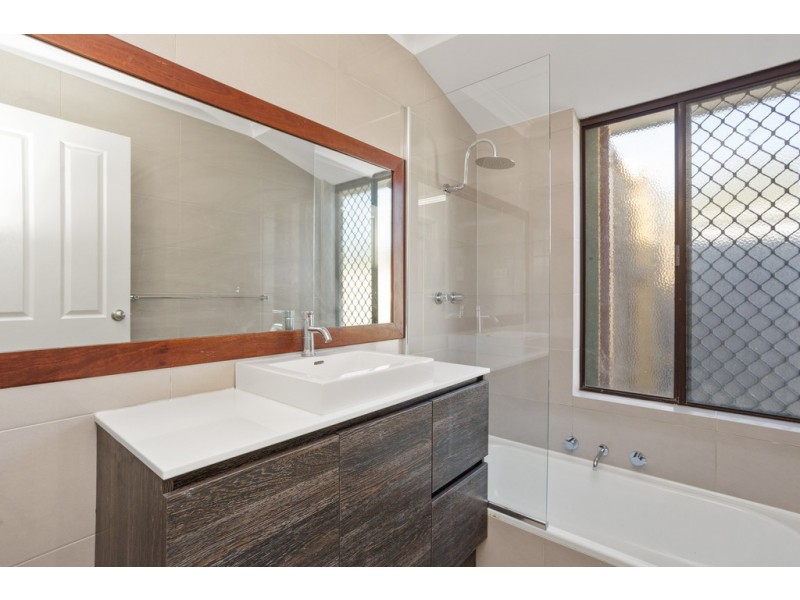 5 Leavis Place, Spearwood WA 6163