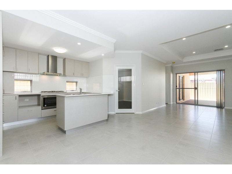 2/12 Brenzi Court, Spearwood WA 6163