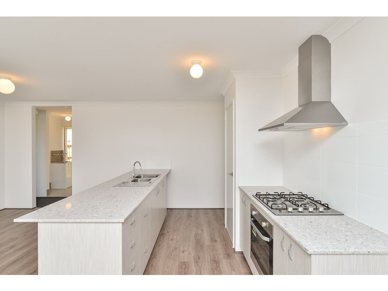 32 Peridot Pass, Wellard WA 6170