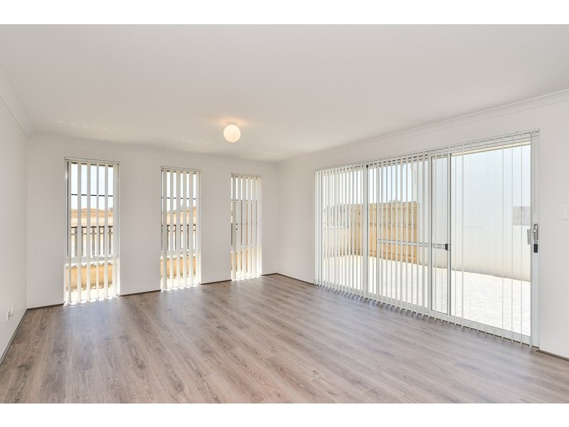 32 Peridot Pass, Wellard WA 6170