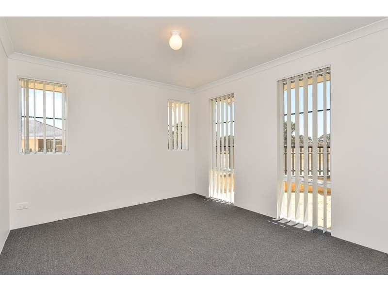 32 Peridot Pass, Wellard WA 6170