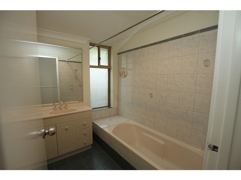 32 Tunnicliffe Street, Parmelia WA 6167