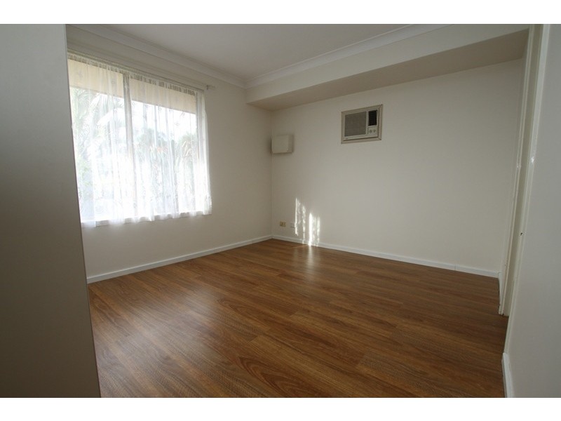 32 Tunnicliffe Street, Parmelia WA 6167