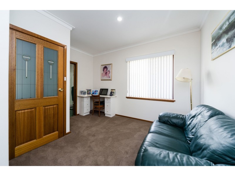 9 King Street, Coogee WA 6166