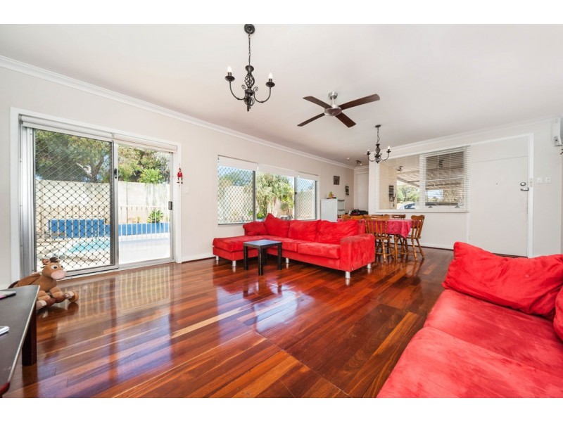 28 Treeby Street, Coolbellup WA 6163