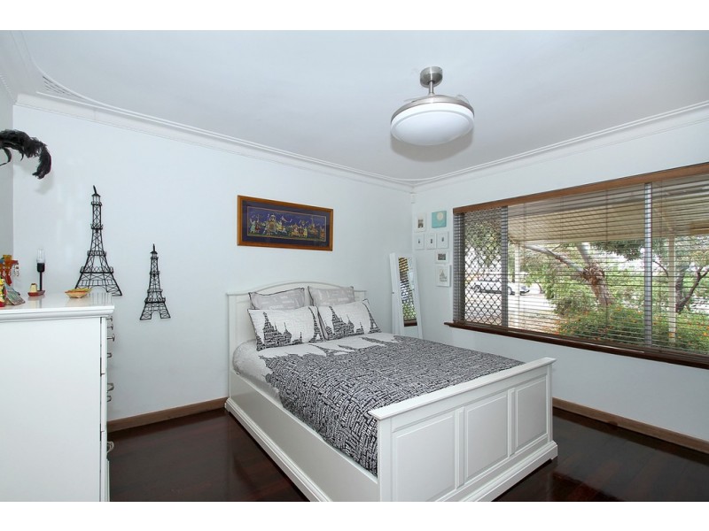 284 Spearwood Avenue, Spearwood WA 6163