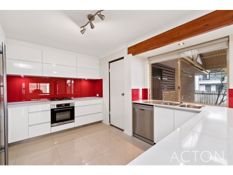 41 Longreach Parade, Coogee WA 6166