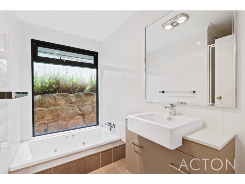 41 Longreach Parade, Coogee WA 6166