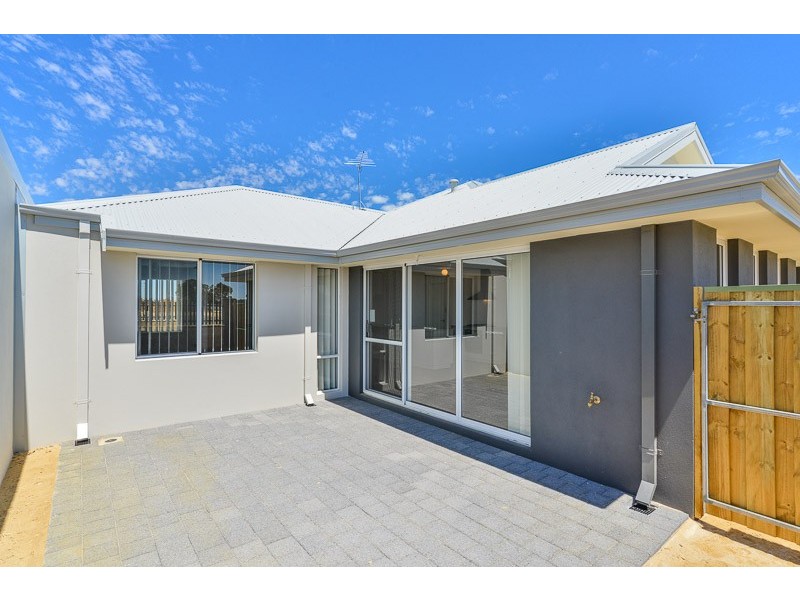32 Peridot Pass, Wellard WA 6170