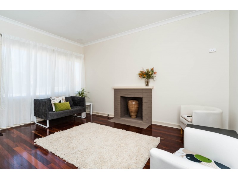 29 Simons Street, Coolbellup WA 6163