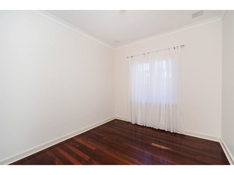 29 Simons Street, Coolbellup WA 6163