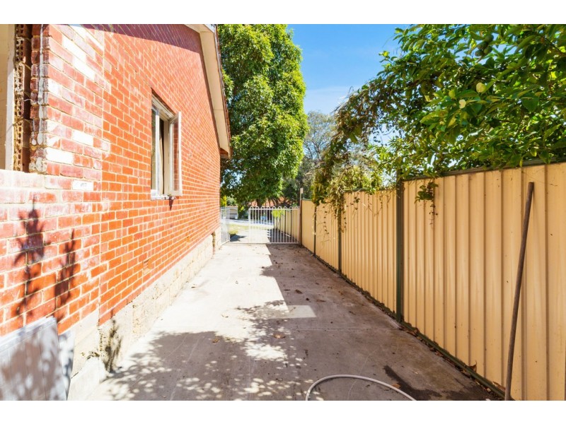 12 Cutts Street, Hamilton Hill WA 6163