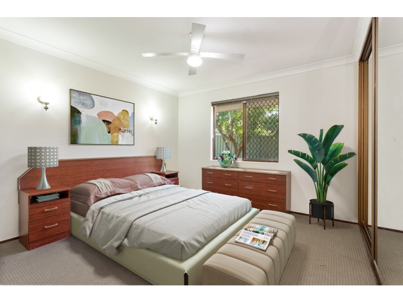 25 Hanlin Way, Samson WA 6163