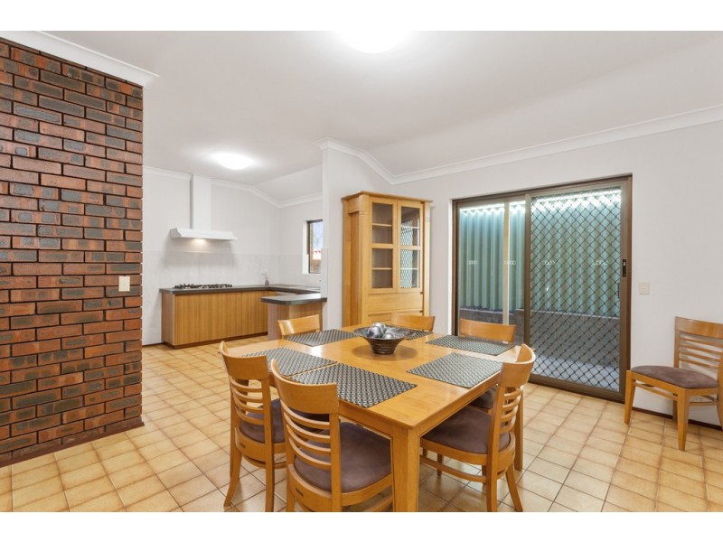 25 Hanlin Way, Samson WA 6163