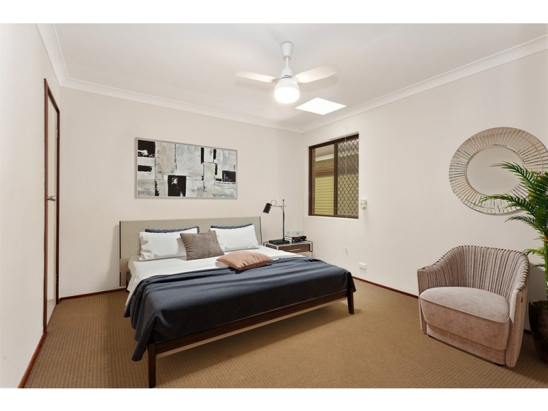 25 Hanlin Way, Samson WA 6163