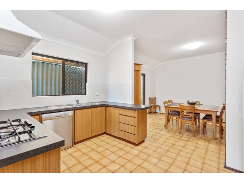 25 Hanlin Way, Samson WA 6163