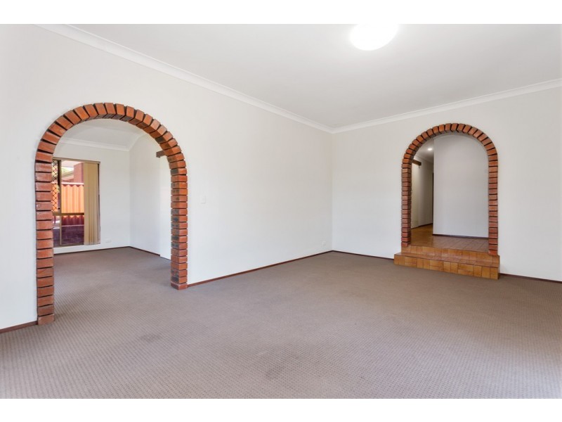 25 Hanlin Way, Samson WA 6163