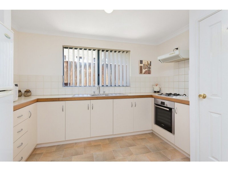 10 Ellis Road, Kardinya WA 6163