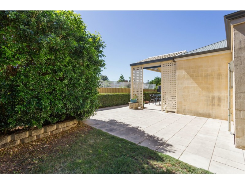 10 Ellis Road, Kardinya WA 6163