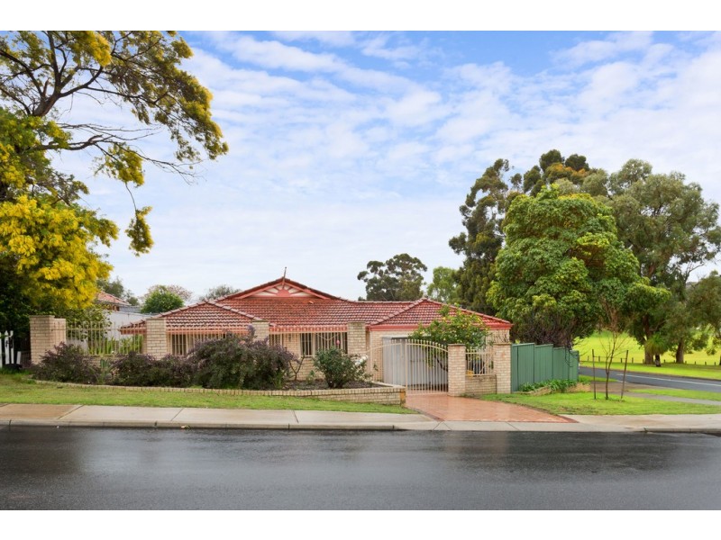 4 Boon Street, Willagee WA 6156