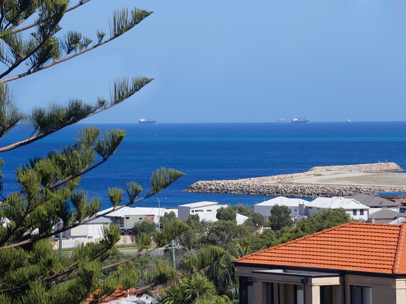 37 Beach Road, Coogee WA 6166