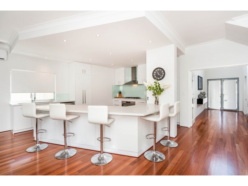 21 Anka Gardens, Munster WA 6166