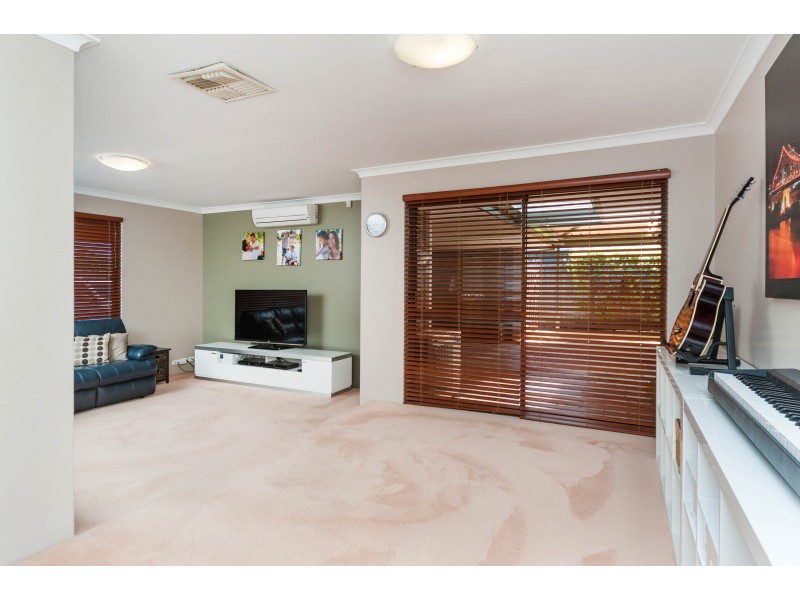 6 Bucknell Road, Bibra Lake WA 6163