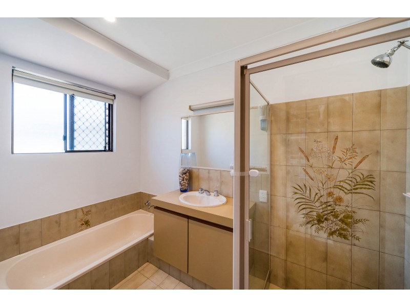 6 Bucknell Road, Bibra Lake WA 6163