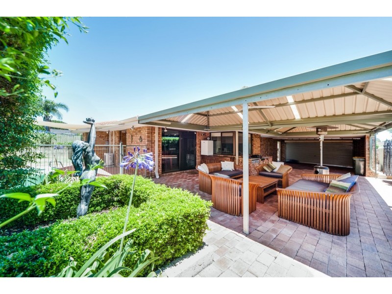 6 Bucknell Road, Bibra Lake WA 6163