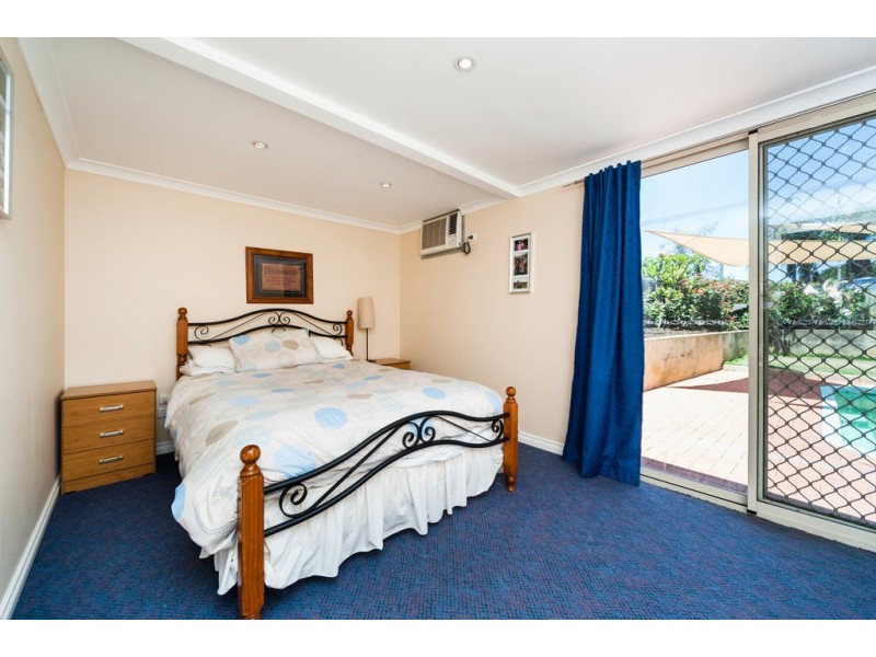 6 Bucknell Road, Bibra Lake WA 6163