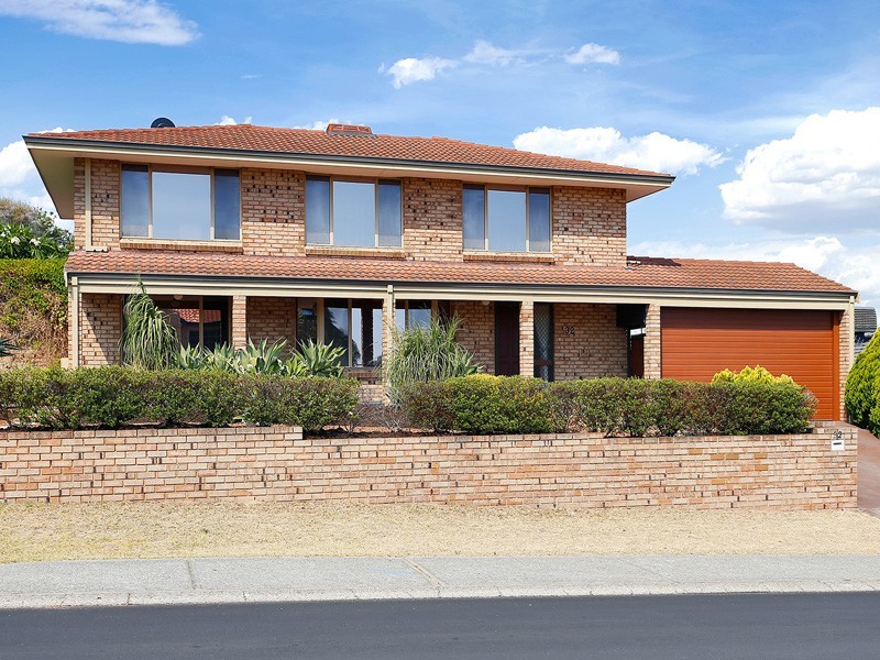 32 Marvell Ave, Spearwood WA 6163