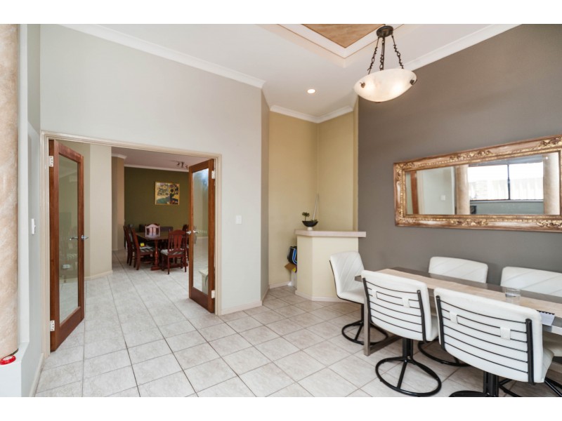 4 Cranberry Street, Coogee WA 6166