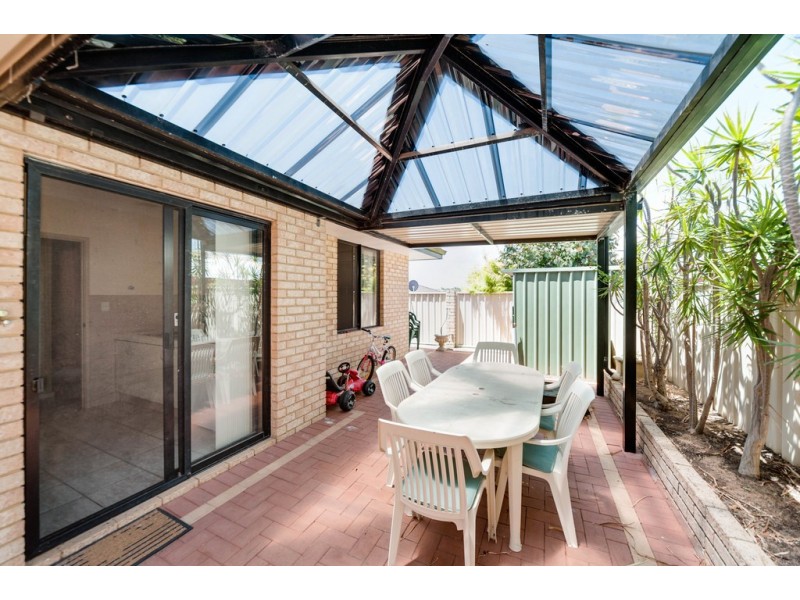 4 Cranberry Street, Coogee WA 6166