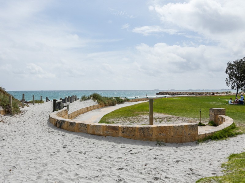 6/22 Heirisson Way, North Coogee WA 6163