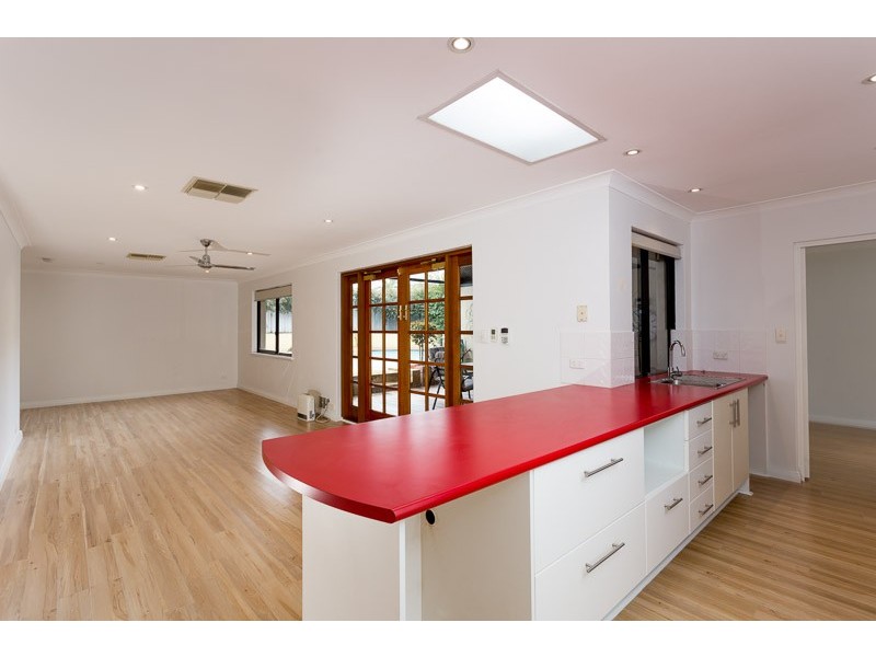 19 Sandpiper Loop, Yangebup WA 6164