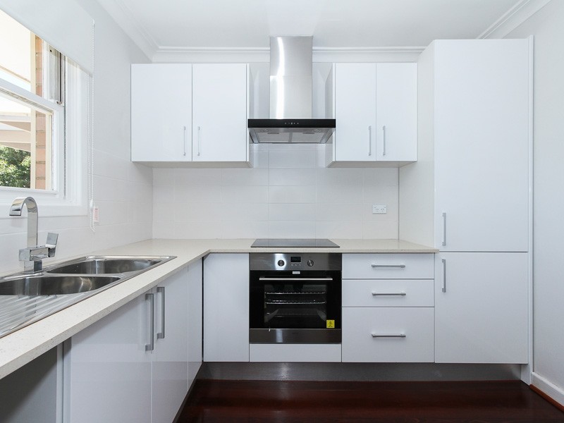 5b Cobine Street, Spearwood WA 6163