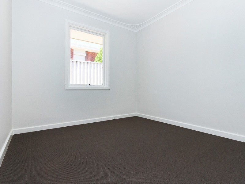 5b Cobine Street, Spearwood WA 6163