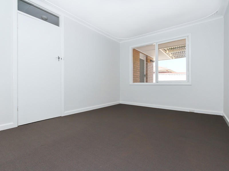 5b Cobine Street, Spearwood WA 6163