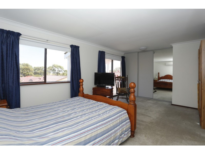 4 Fluellen Way, Hamilton Hill WA 6163