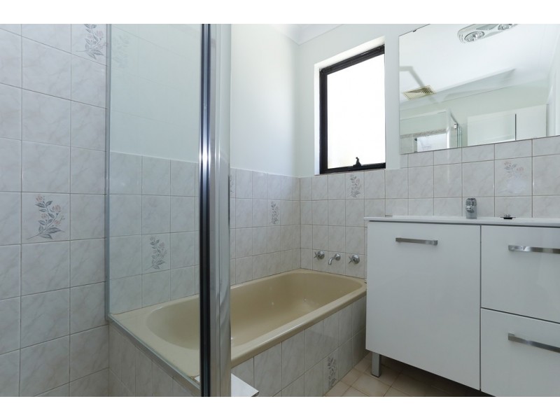 4 Fluellen Way, Hamilton Hill WA 6163