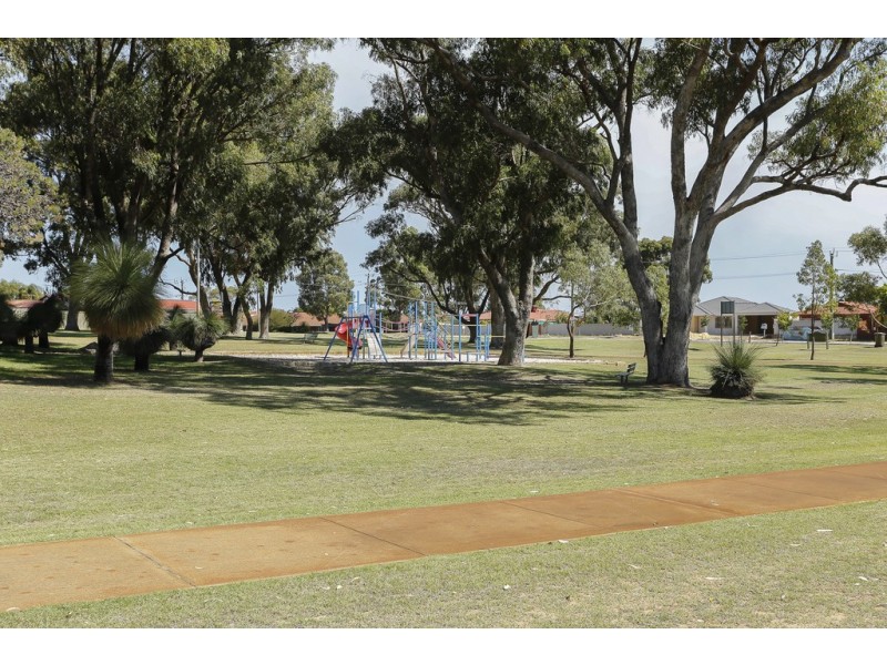 4 Fluellen Way, Hamilton Hill WA 6163