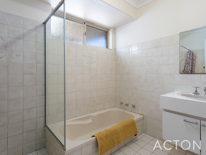 64 Turfan Way, Munster WA 6166